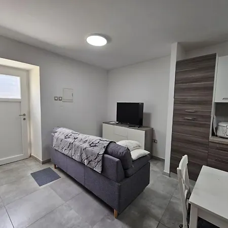 Apartman Casa Tadini With View Babići