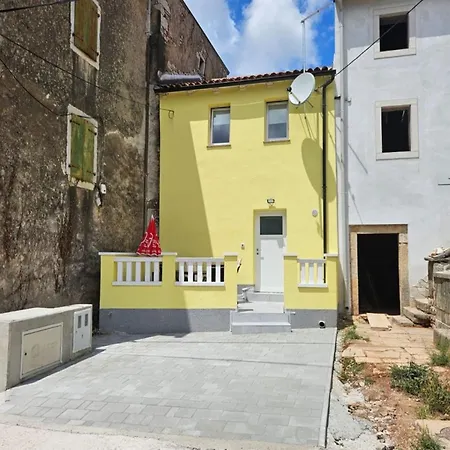 Apartman Casa Tadini With View Babići